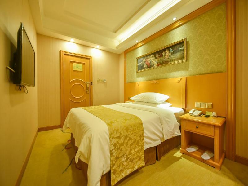 Vienna Classic Hotel Shanghai Hongqiao Airport Wuzhong Road Exterior photo